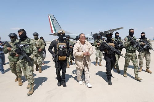 México y EE.UU. negocian nueva entrega de capos previo al encuentro Sheinbaum–Trump