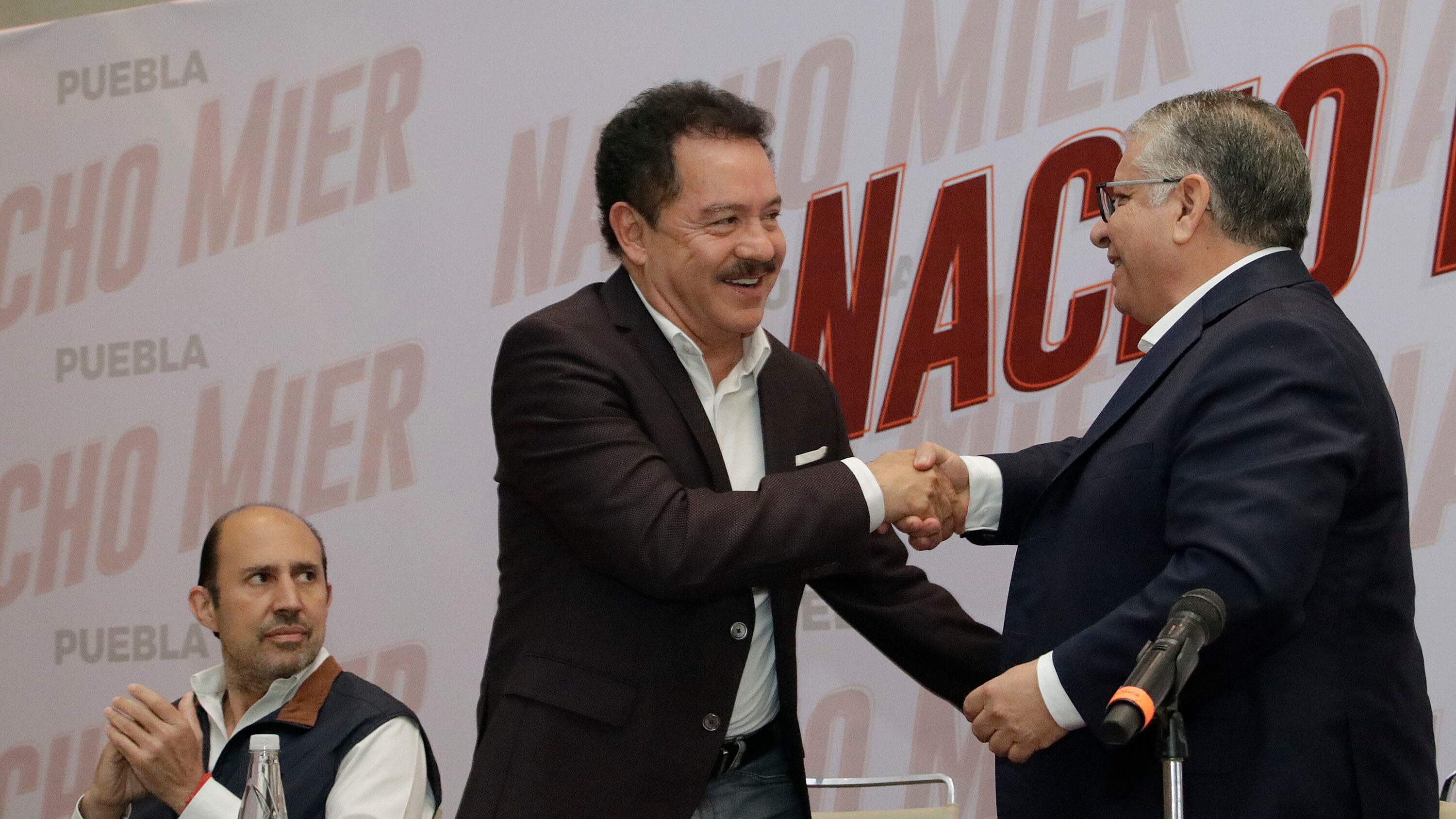 El exrector de la BUAP y exalcalde de Puebla, se une al proyecto político de Mier.