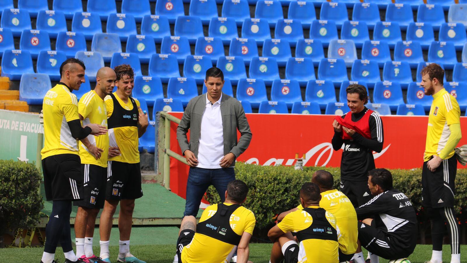 El histórico defensor volverá a ser parte del club pero ahora como directivo. Foto: @hugoac_4 twitter