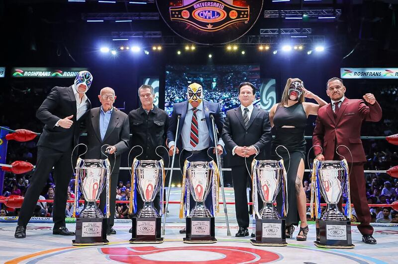 Titán gana el Campeonato Universal en el 69 Aniversario de la Arena México