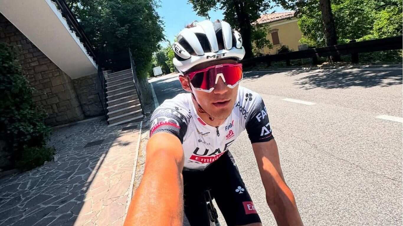 Isaac del Toro apunta al título en Austria