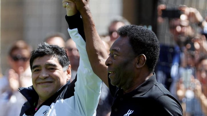 Pelé y Maradona bromeaban sobre quién era el mejor