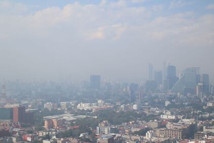 Las autoridades capitalinas han anunciado que la calidad del aire es "extremadamente mala" durante las primeras horas de 2023