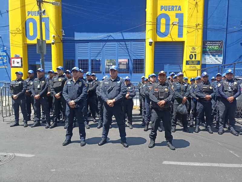 Elementos de Blindar BJ360° y SSC implementan operativo de seguridad en Estadio Ciudad de los Deportes