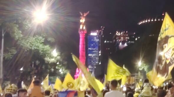 Afición del América se dio cita al Ángel de la Independencia.