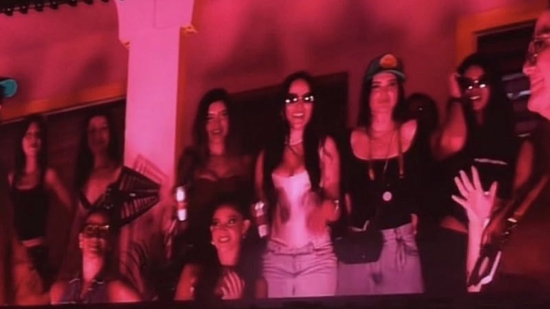 Video: Galilea Montijo fue la invitada especial en la casita de Bad Bunny, en su tercer concierto en México