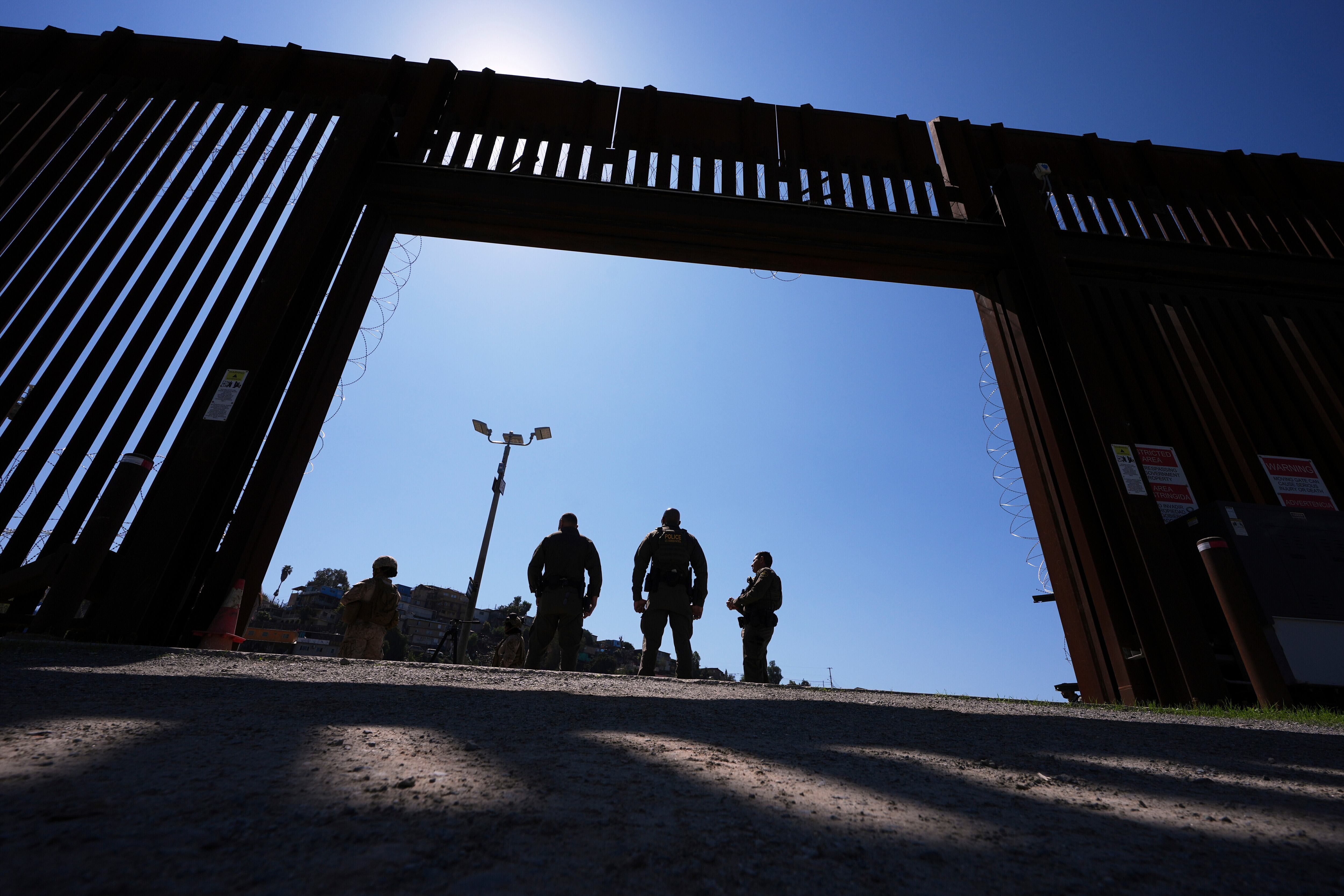 Senado de Estados Unidos aprueba fondo de ahorro para controlar la migración durante tres año