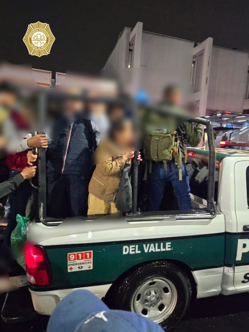 SSC auxilian a usuarios del Metro