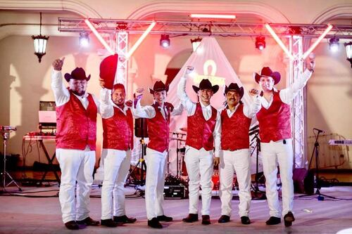 Los Herradura, combina experiencia y juventud