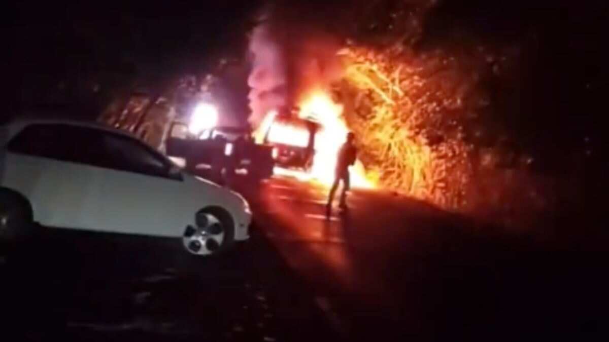 Narcobloqueos en carreteras de Nayarit.