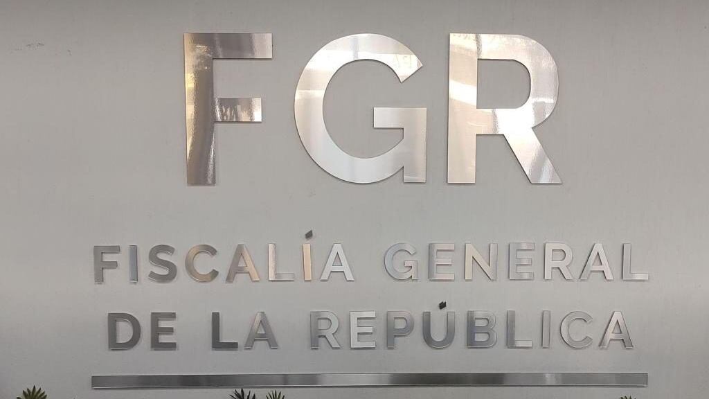 Se iniciaron investigaciones para localizar al agente, pero no han dado resultados.