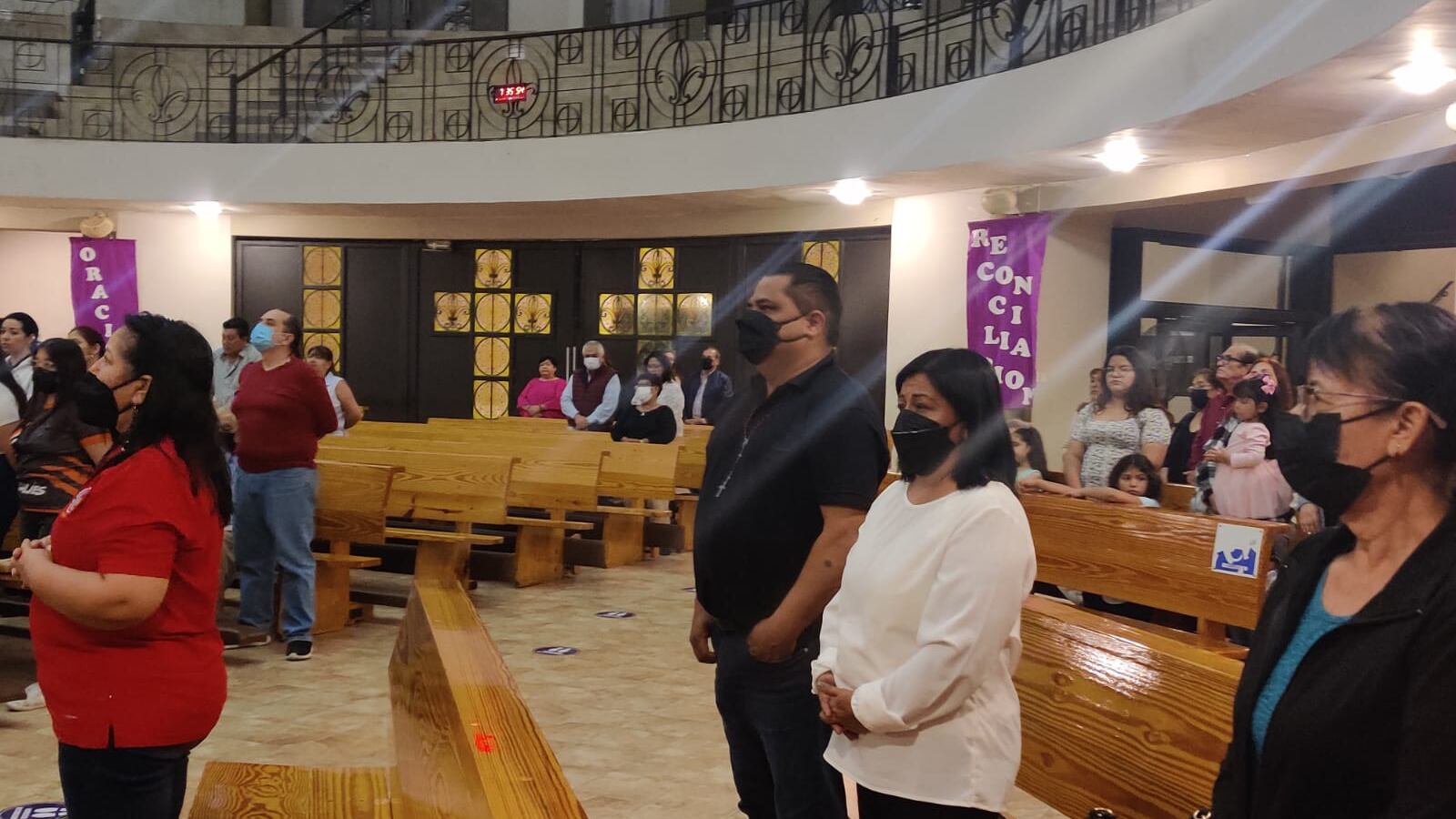 Desde hace 10 meses los papás de Debanhi la recuerdan con una misa.