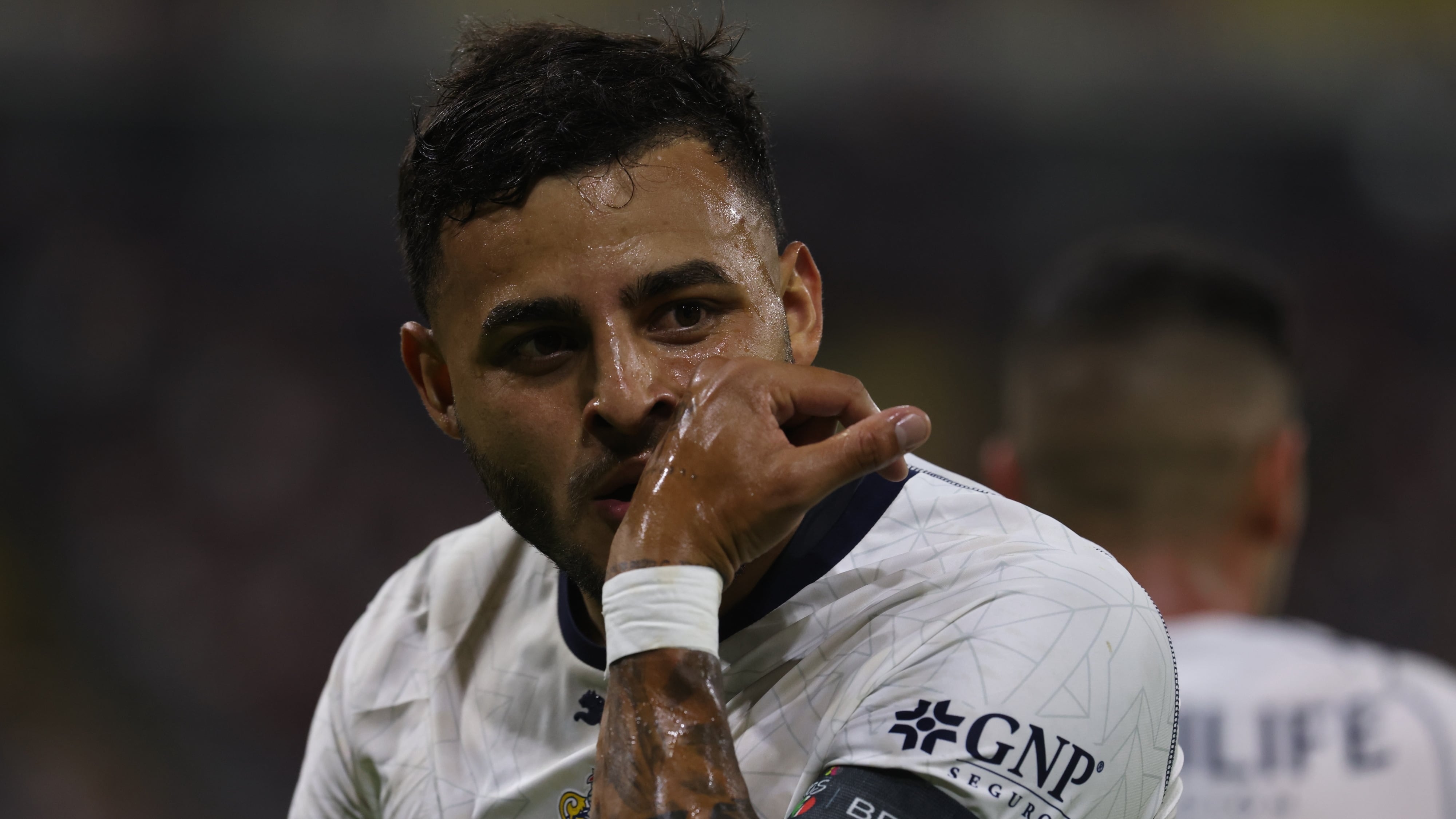 Alexis Vega regresó a la titularidad con el Rebaño