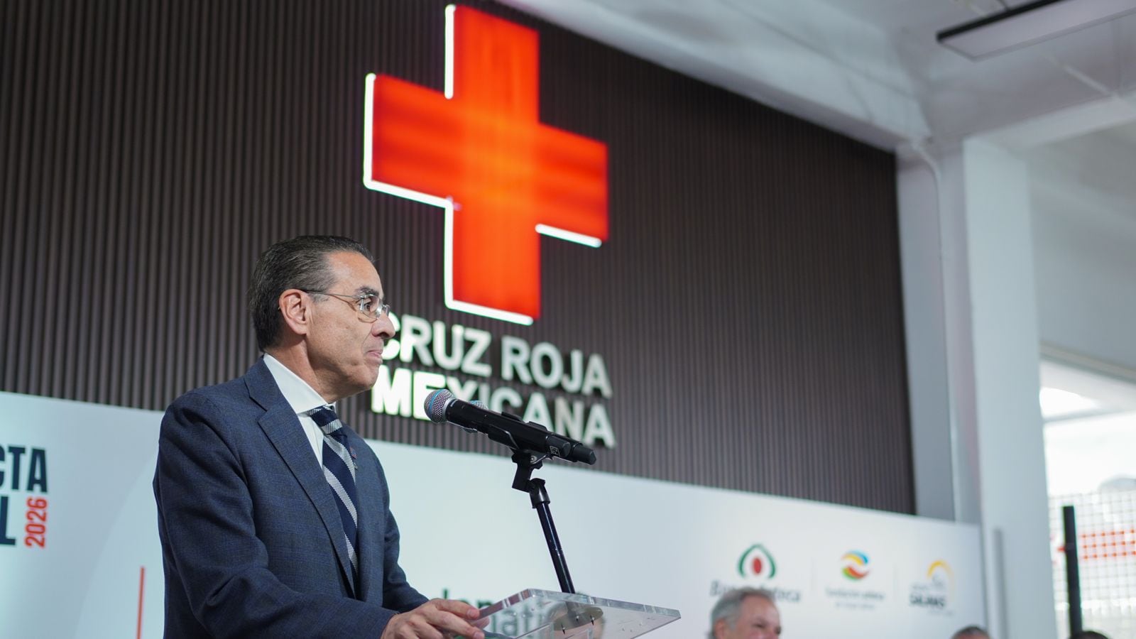 Cruz Roja Mexicana recibe donativo de 4 millones de pesos de Banco Azteca