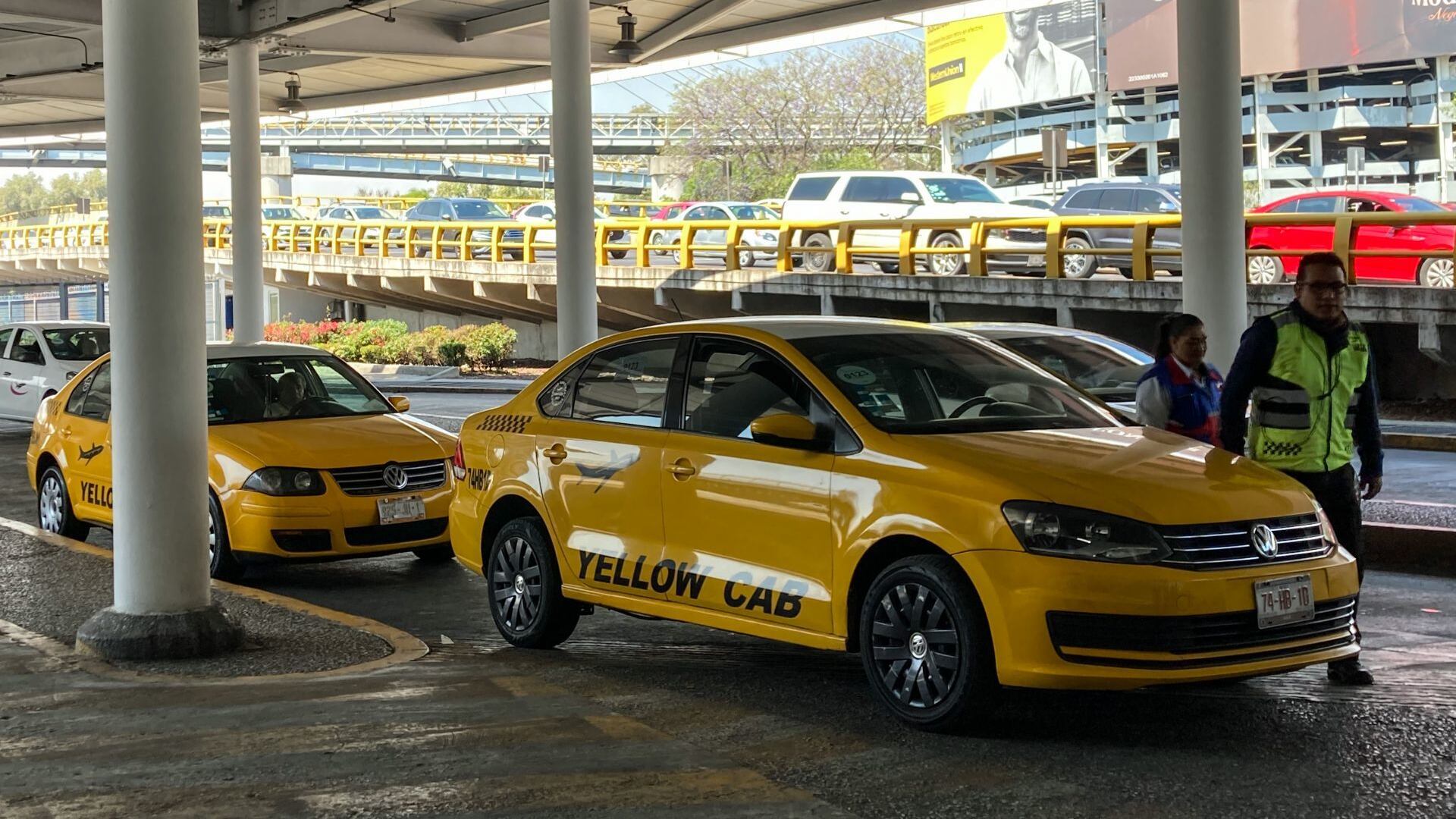 Taxistas por qué se manifestaron en el AICM