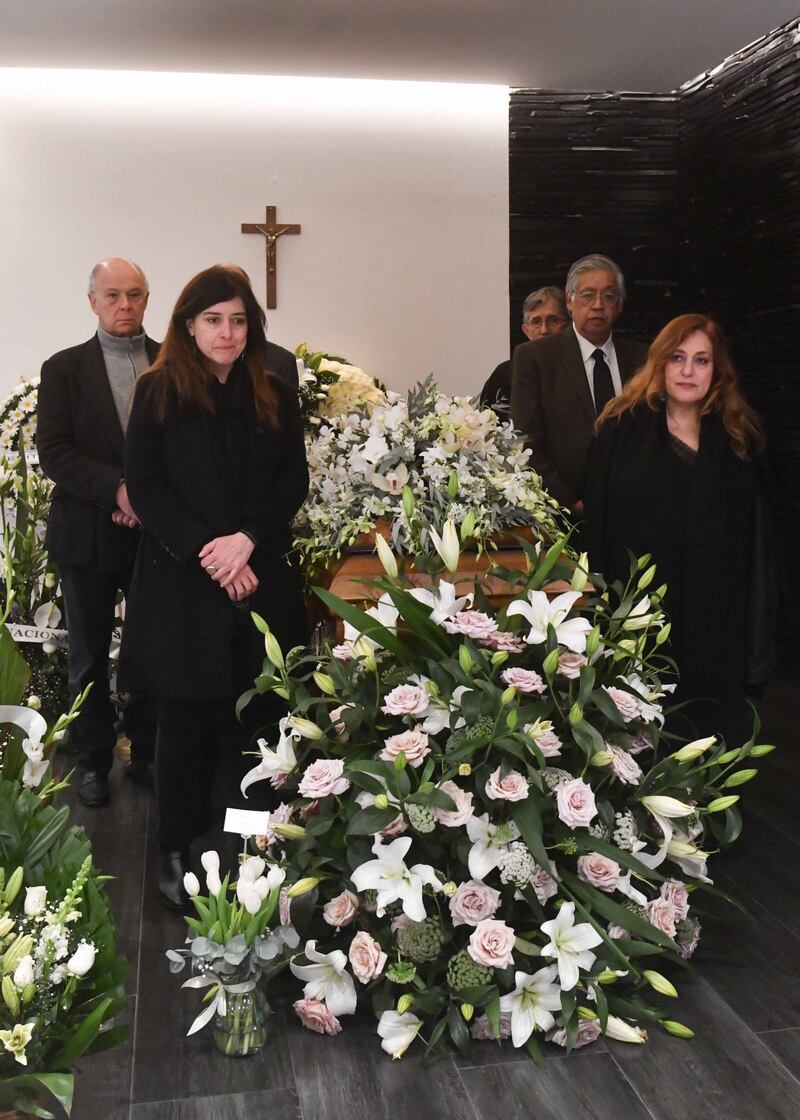 Con guardia de honor despiden a icónica periodista Cristina Pacheco
