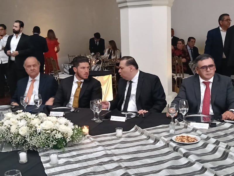 El gobernador presidió la celebración por los 200 años del Colegio de Abogados.