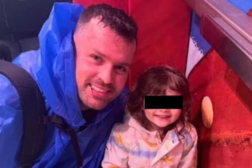 Padre que dejó morir a su hija de dos años en un auto se quita la vida antes de la sentencia