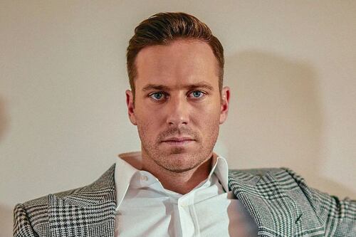 Armie Hammer espera rehacer su vida luego de que un juez desestimara los cargos de abuso sexual