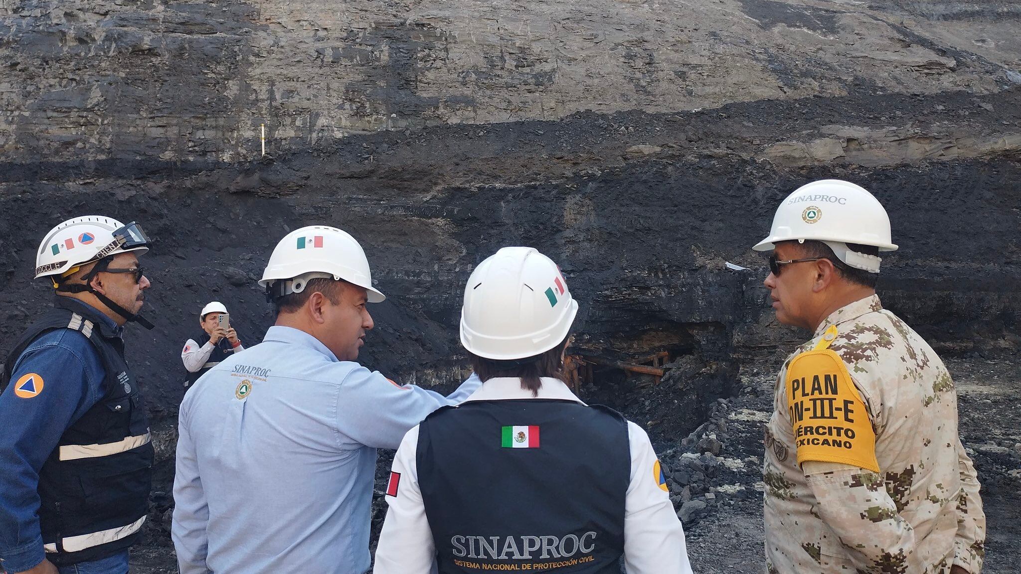 Explorarán galerías en mina El Pinabete para rescatar cuerpos de mineros