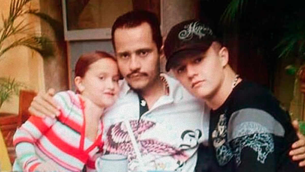 Nemesio Rubén Oseguera Cervantes, alias “El Mencho”, reconocido líder del Cártel Jalisco Nueva Generación, junto a su hijo Rubén Oseguera González, conocido como “El Menchito”