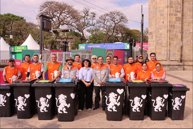 Instala Medio Ambiente Guadalajara 50 islas de separación de residuos