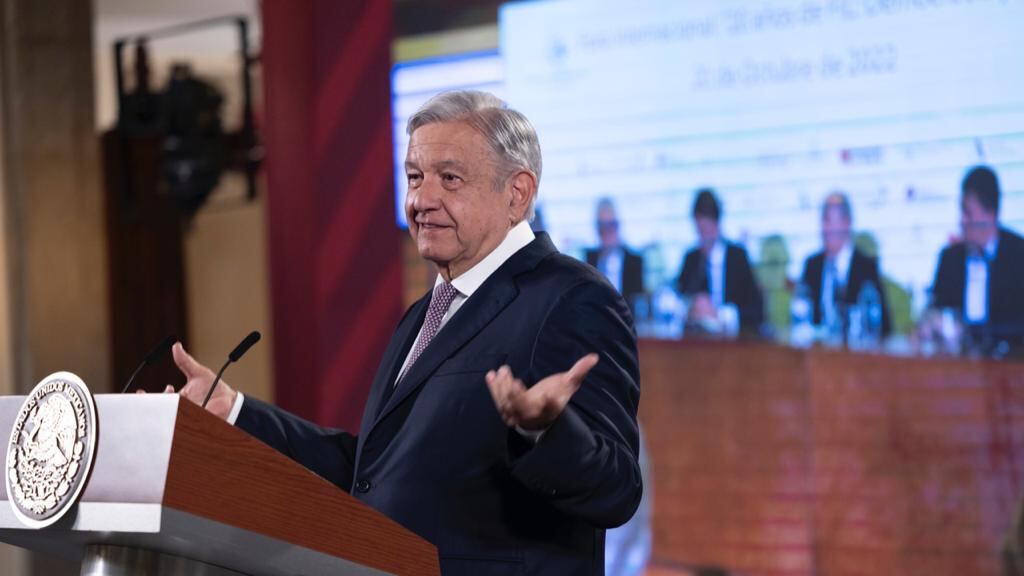 El presidente comentó sobre las actividades de los expresidentes de México.