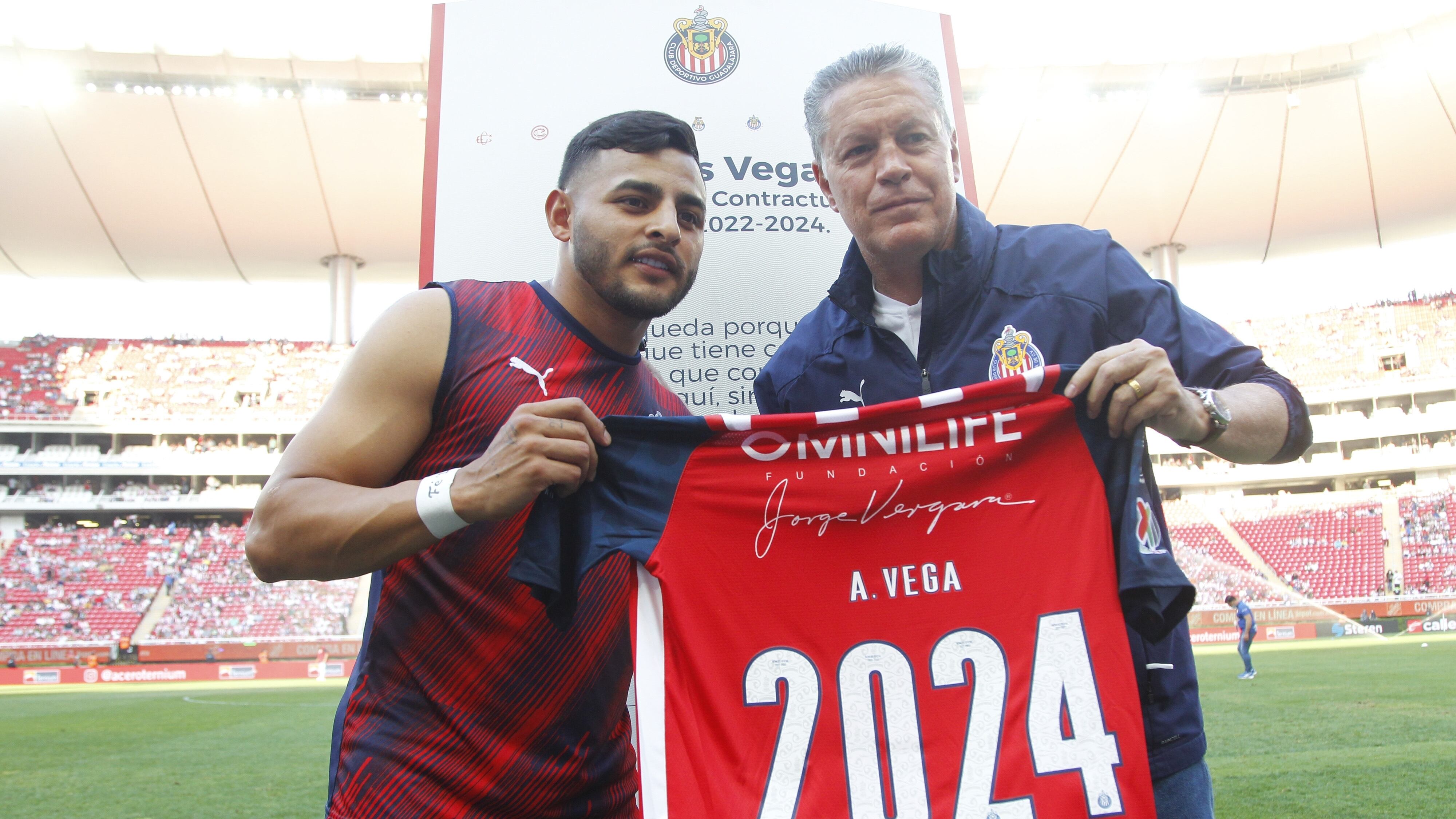 En la era de Ricardo Peláez, Alexis Vega se convirtió en el mejor pagado en la historia de Chivas.