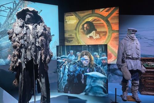 Guillermo del Toro abre exposición inmersiva de Frankenstein en Hollywood: ¿Llegará a México?