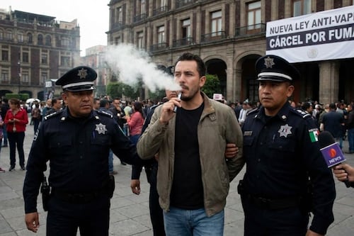 Diputados aprueban prohibición de vapeadores en México; será delito y habrá hasta 8 años de cárcel