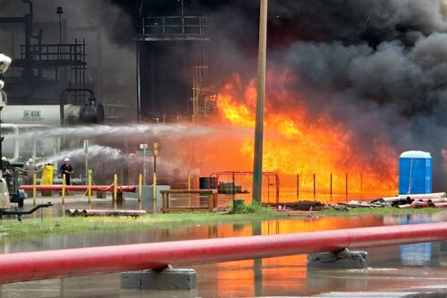 Confirman deceso de dos trabajadores por incendio en refinería de Salina Cruz