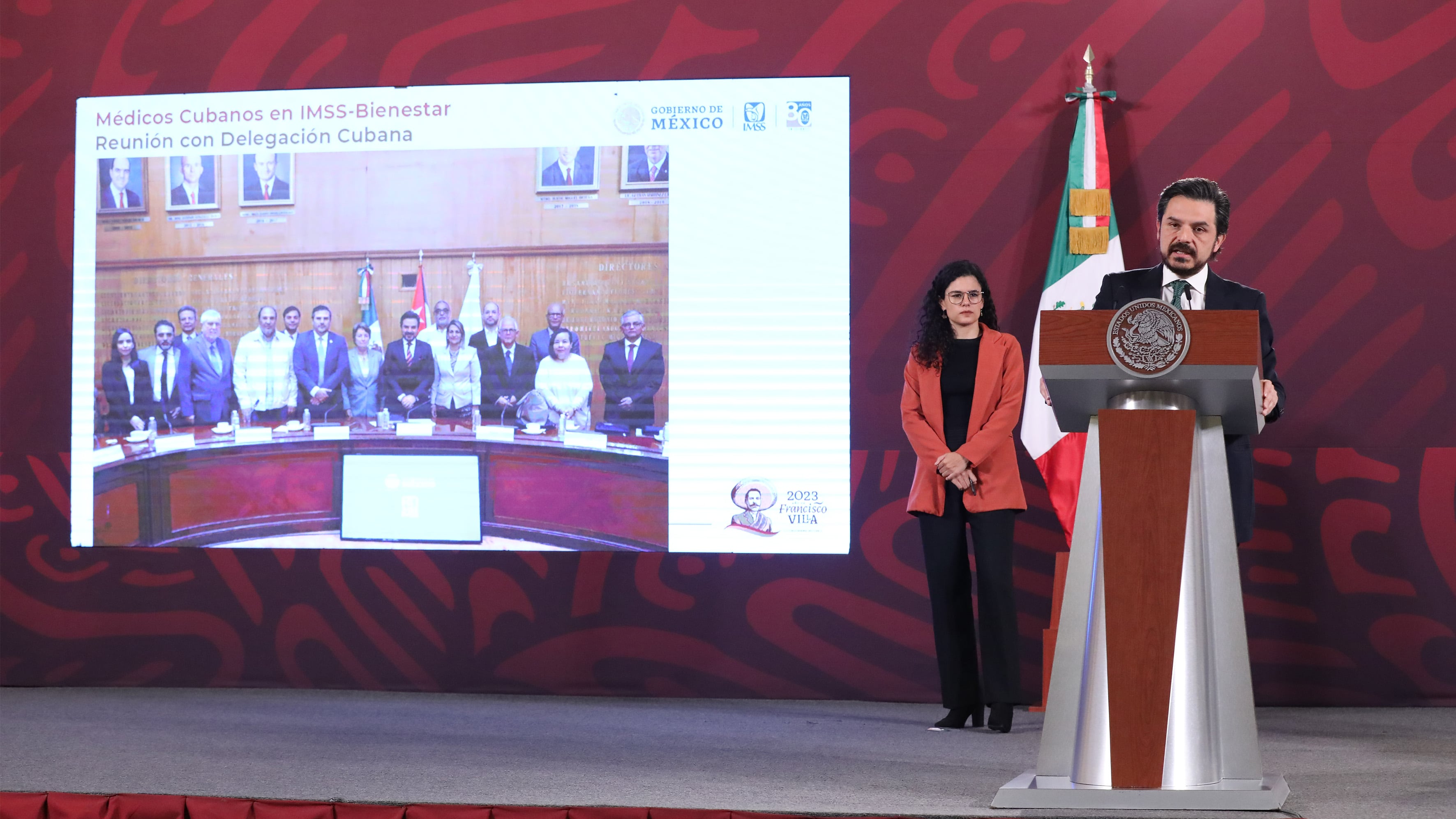El director del IMSS, Zoe Robledo, presentó su evaluación a un año del inicio del convenio con Cuba.
