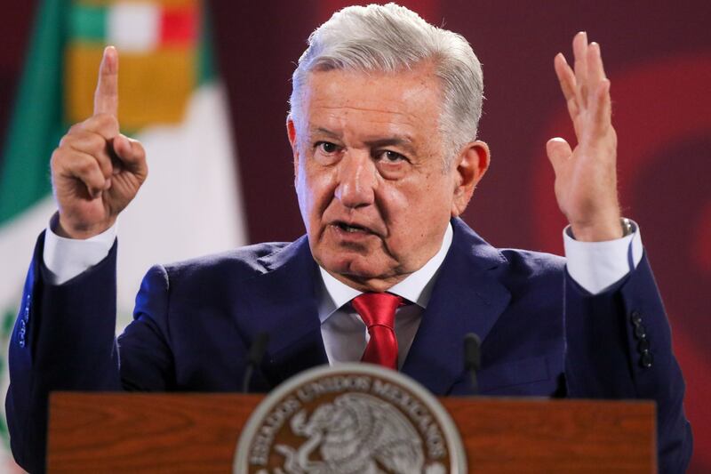 AMLO y diputados de Guanajuato se enfrentan por adhesión de Guardia Nacional a Sedena.