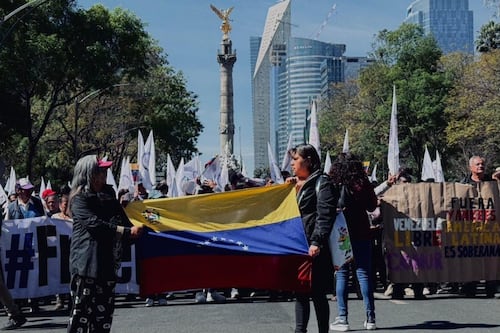 Marcha antiimperialista deja pintas y caos vial en Paseo de la Reforma y el Centro de la CDMX