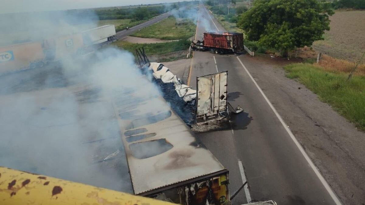 Fin de semana violento en Sinaloa deja 5 muertos tras bloqueo en la Maxipista Culiacán-Mazatlán