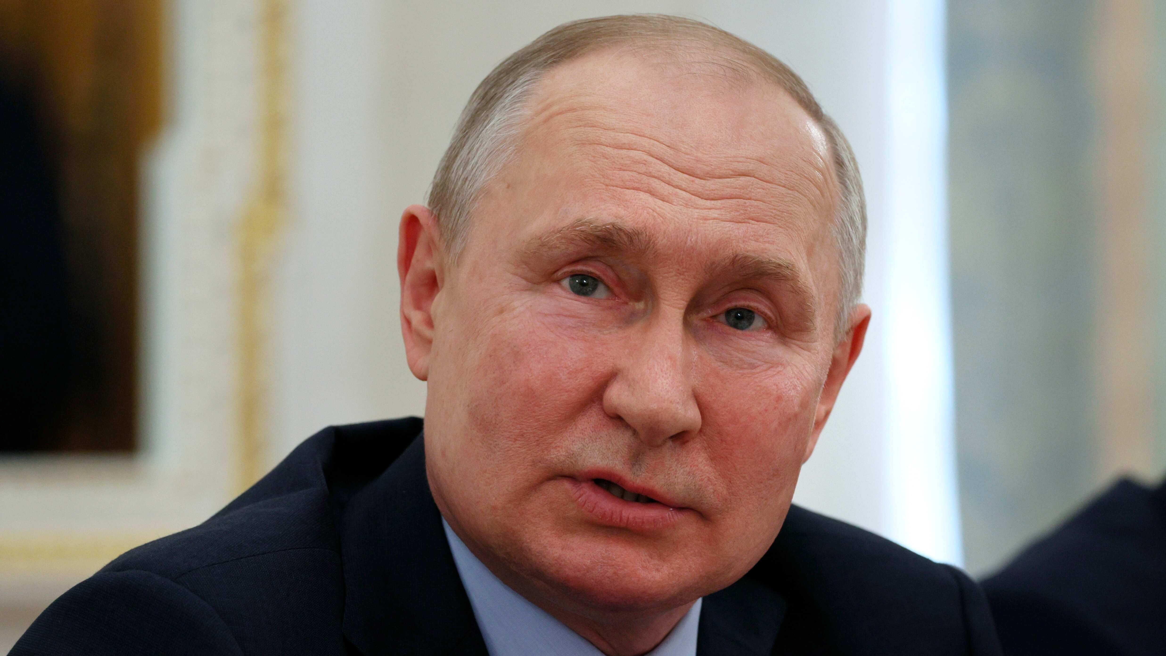 Putin lanzó amenazas de nuevas ofensivas en Ucrania al tiempo que ofrece pláticas de paz