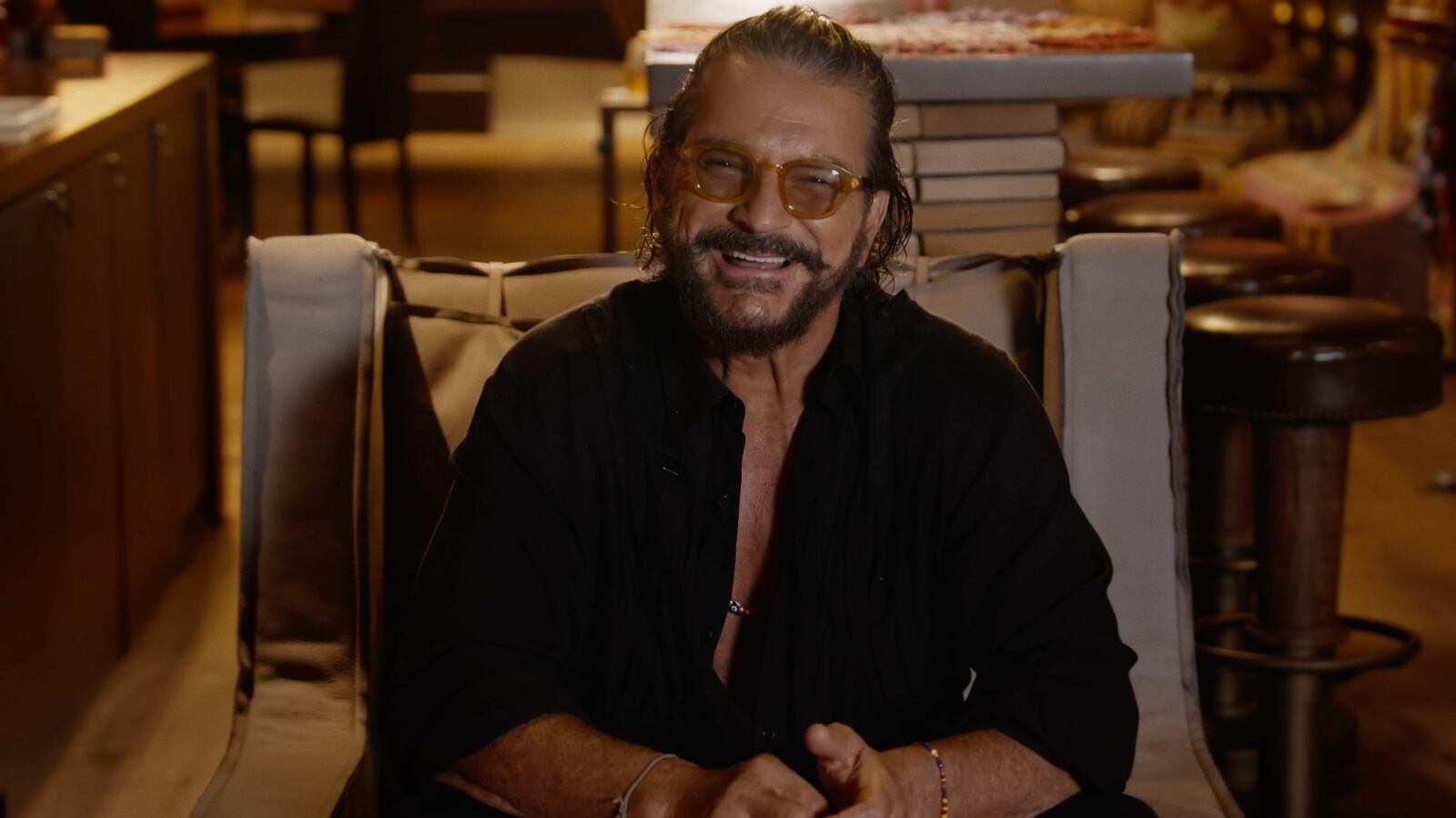 Ricardo Arjona innova con entrevista con IA para la promoción de su disco ‘Seco’