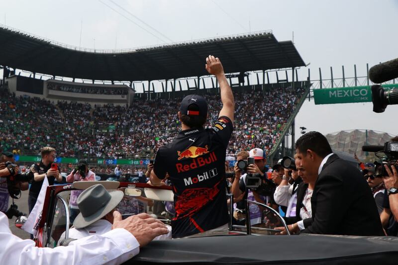 Así se vivió el desfile de F1 en el AHR