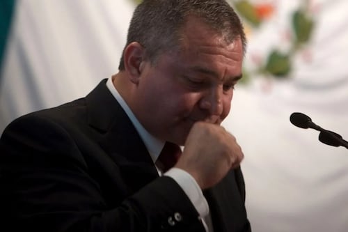 Detienen a Eduardo “N”, exservidor público, por desvíos vinculados a Genaro García Luna