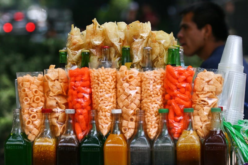Nueve de cada 10 escuelas en CDMX incumplen regulación de alimentos y bebidas. Foto: Cuartoscuro