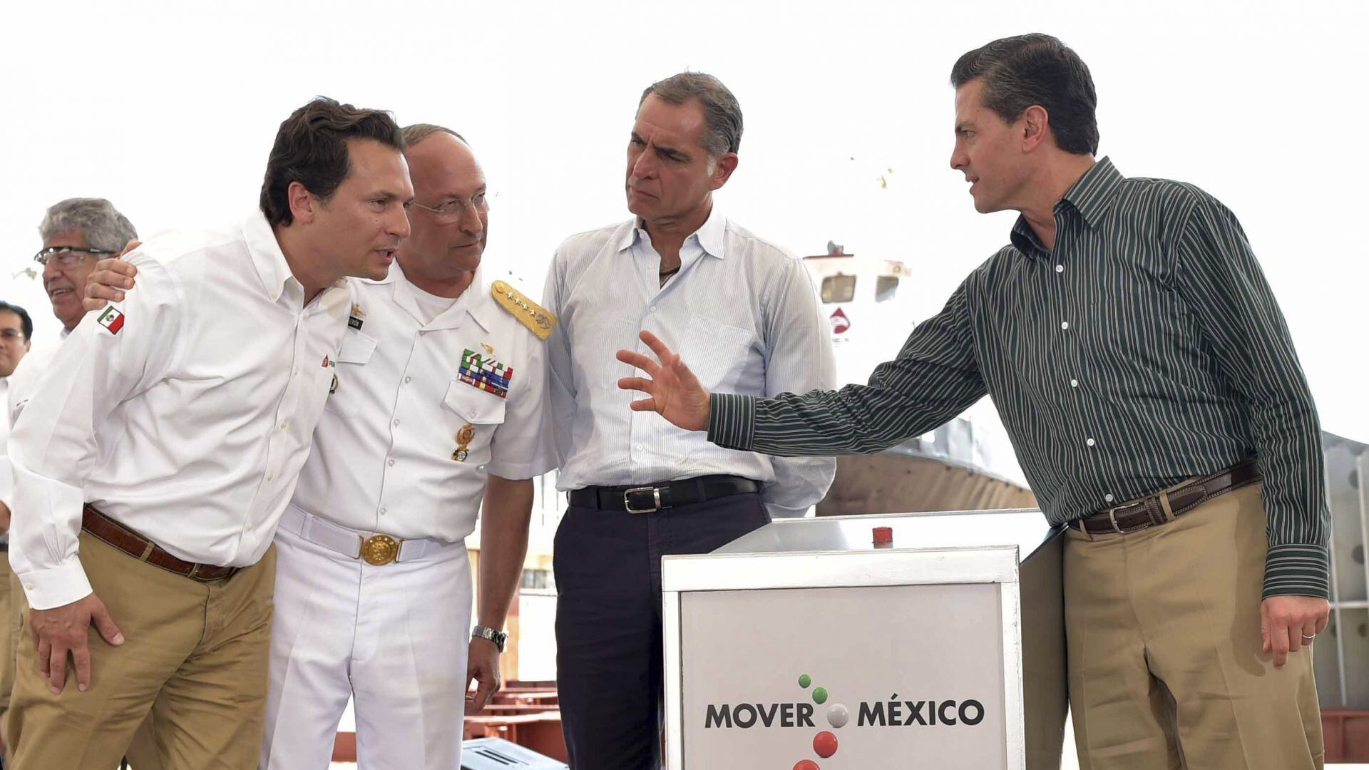 Pemex contrató a empresa por casi 3 millones para limpiar su imagen