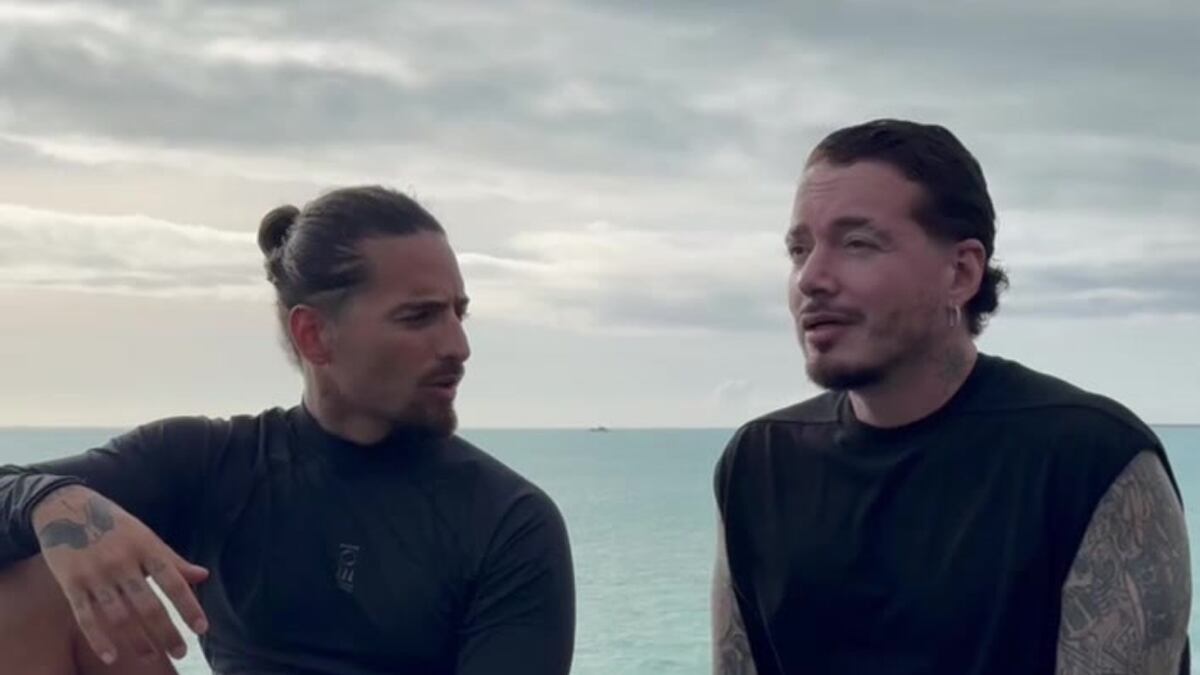Maluma y J Balvin discutiendo sobre sus hijos