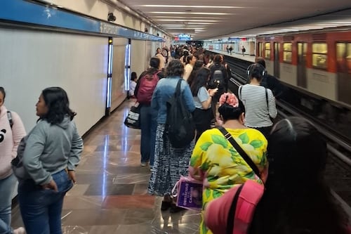 Metro CDMX hoy: fallas, trenes detenidos y estaciones saturadas complican la mañana en la capital