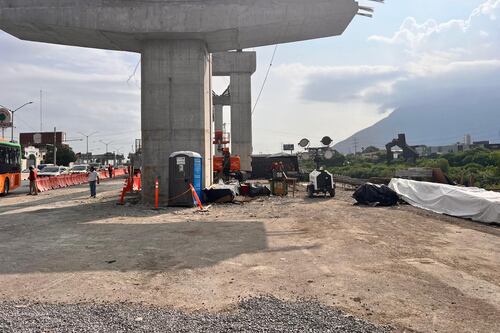 Puentes peatonales de estaciones Issste y Obispado, en Línea 4, no dañarán Río Santa Catarina