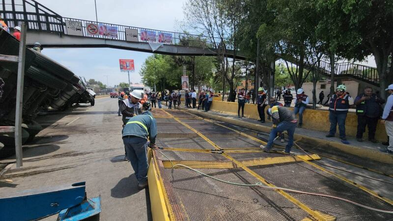 Trabajos en la Línea 5 del Metro para retirar tráiler y puente