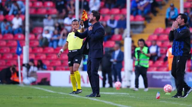 Benjamin Mora y su balance negativo con Gallos