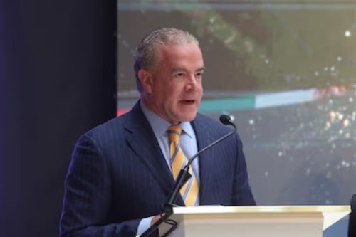 Confirman orden de aprehensión contra Raúl Rocha, dueño de Miss Universo