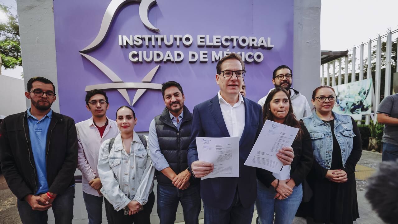 Salomón Chertorivski en el IECM.