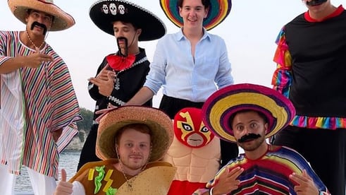 Lando Norris es criticado por realizar ‘fiesta mexicana’