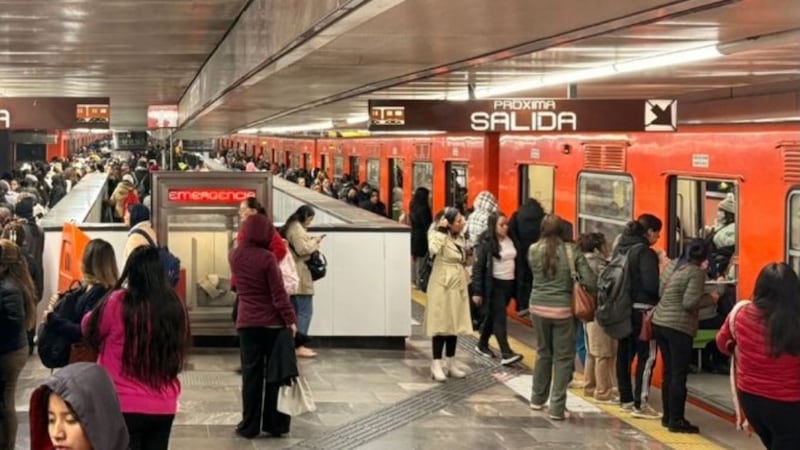 Caos en esta línea del Metro CDMX hoy: retrasos, trenes detenidos y alta afluencia